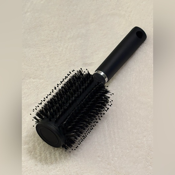 Round brush with stash spot - Picture 3 of 3